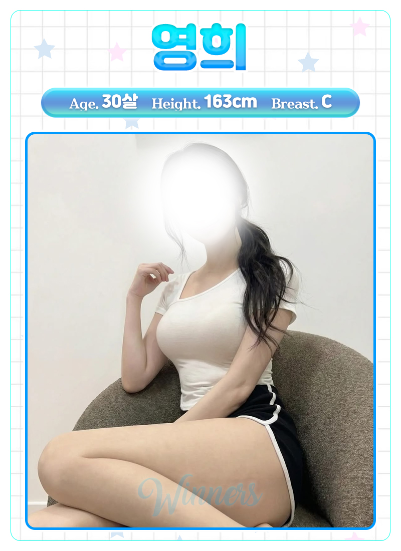 C8azPqyM79